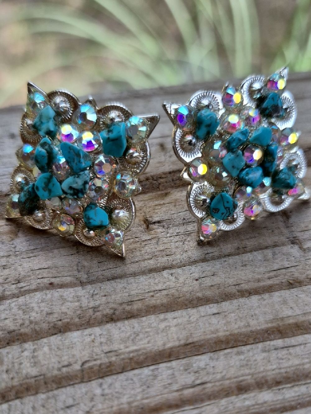 Swarovski With Simulated Turquoise Chips Conchos - Picture 5 of 6